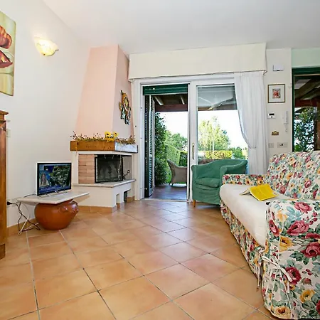 Buglio In Monte Sleeps 5 Pool Wifi Feriehus Padenghe sul Garda