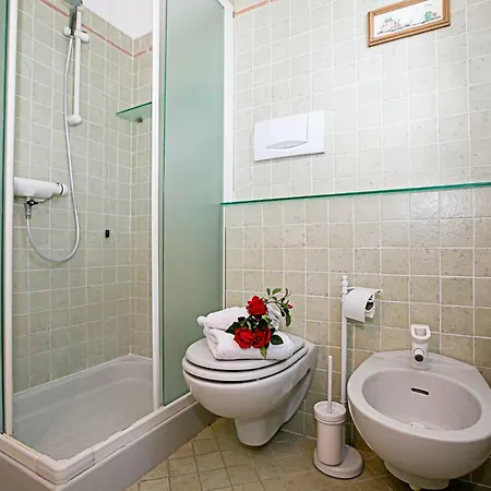 Buglio In Monte Sleeps 5 Pool Wifi * Padenghe sul Garda