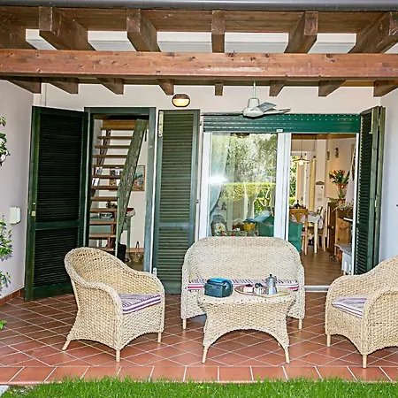 Buglio In Monte Sleeps 5 Pool Wifi Feriehus Padenghe sul Garda