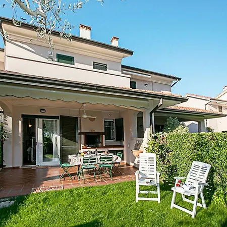Feriehus Buglio In Monte Sleeps 5 Pool Wifi