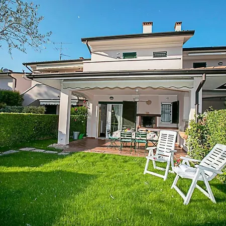 Buglio In Monte Sleeps 5 Pool Wifi * Padenghe sul Garda